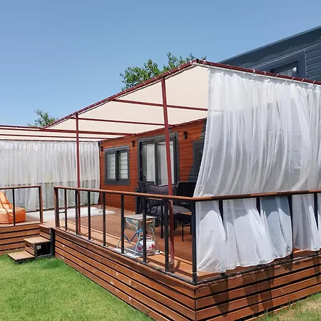Kaktues Tiny House Bed & Breakfast *